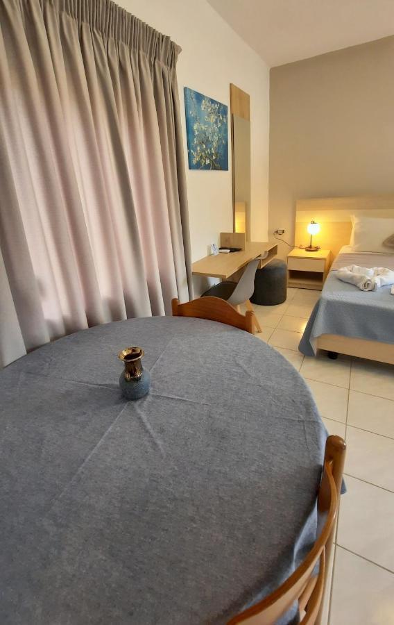 Stelios Apartment *
